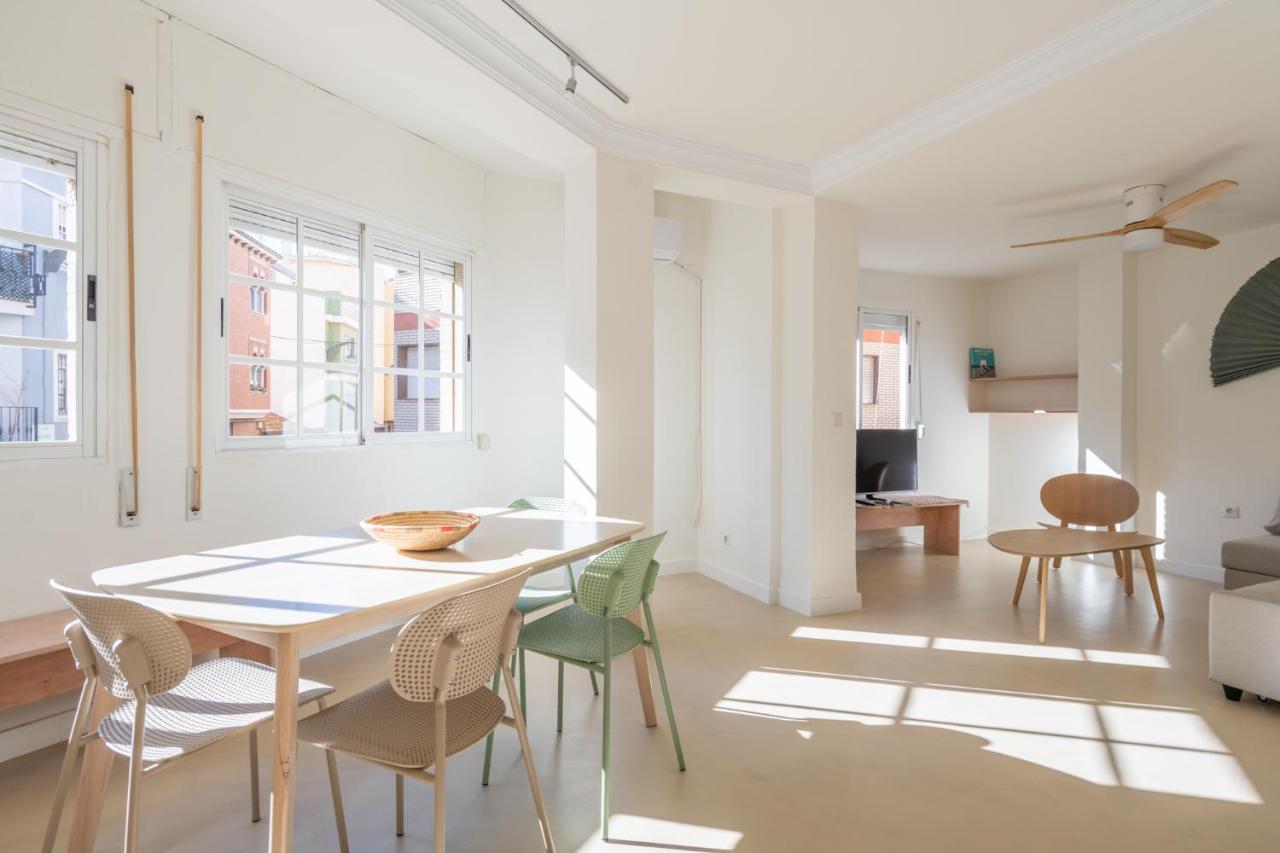 Amplio Apartamento Trinidad By Renthas Apartman Málaga Kültér fotó