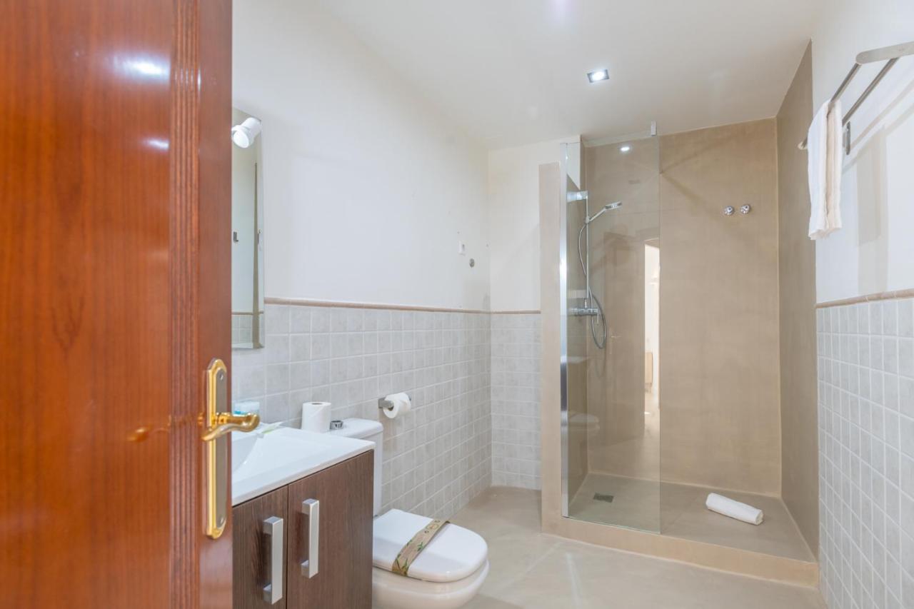 Amplio Apartamento Trinidad By Renthas Apartman Málaga Kültér fotó